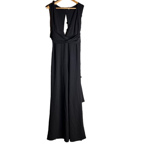 COPY - Lulus Make Memories Black Plunge Sleeveless Wide Leg Jumpsuit - Picture 2 of 12